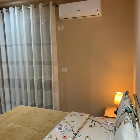 アパート Ridi's Comfort Shkodër